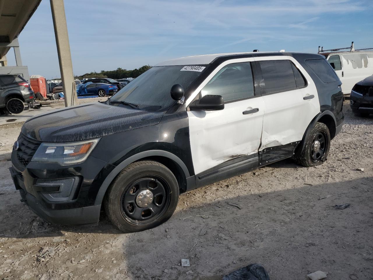2017 Ford Explorer - Image 1