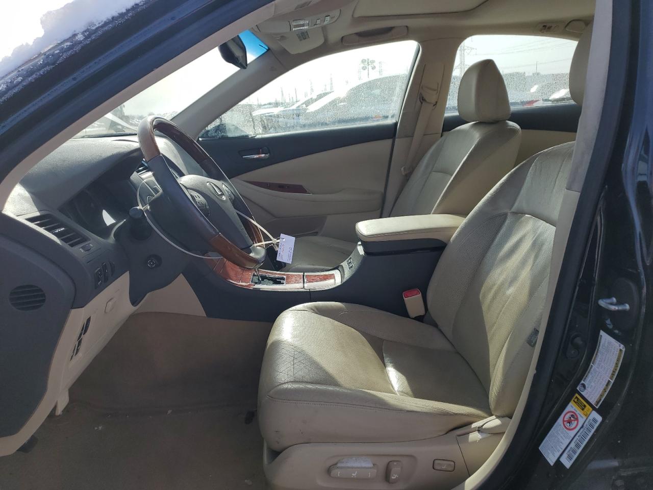 2010 Lexus ES - Image 7