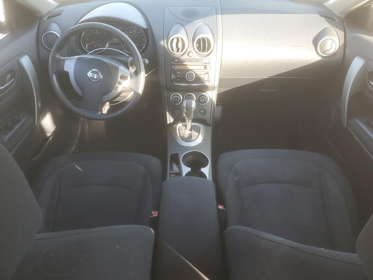 2011 Nissan Rogue - Image 8