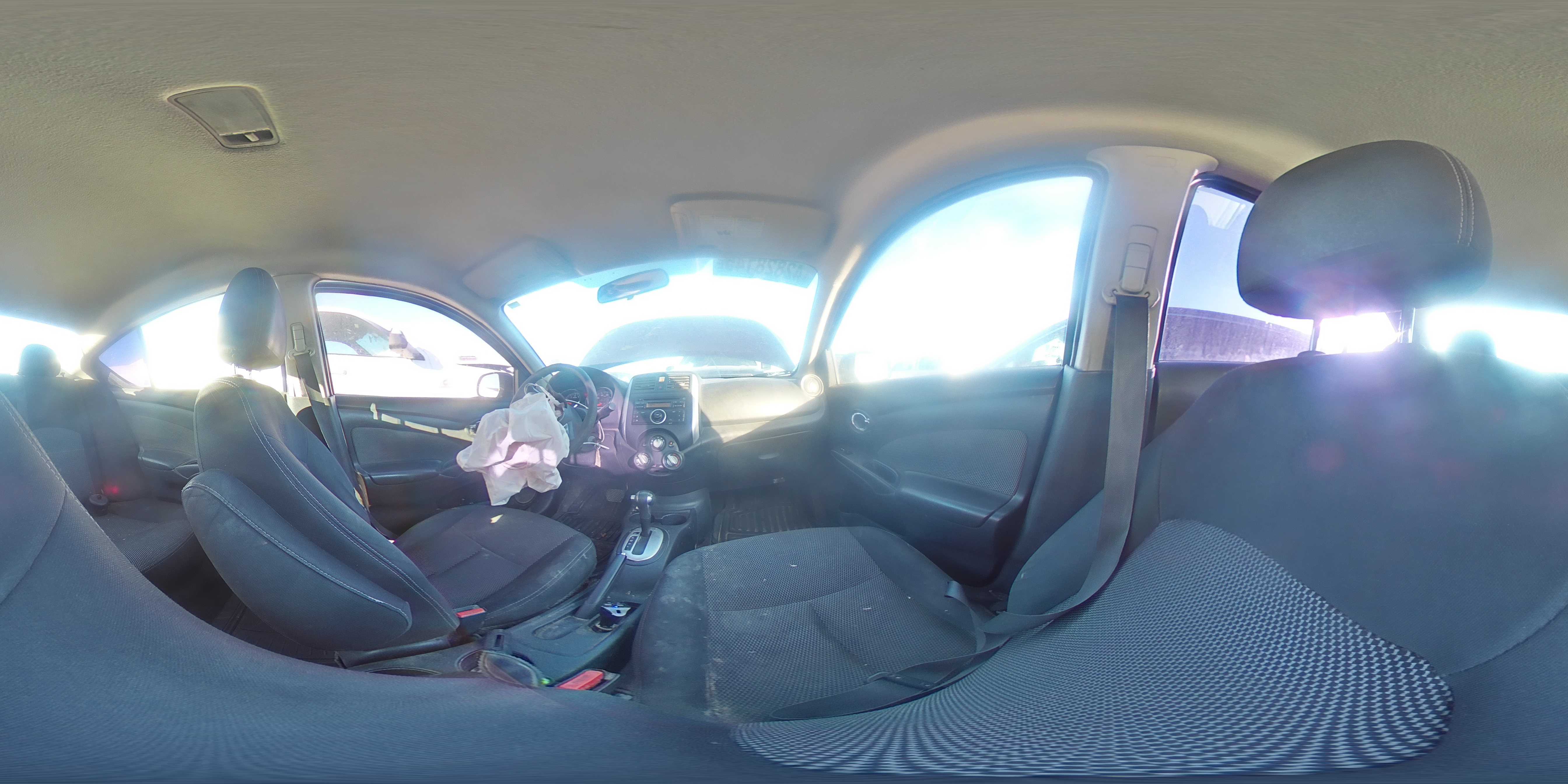 2014 Nissan Versa - Image 13