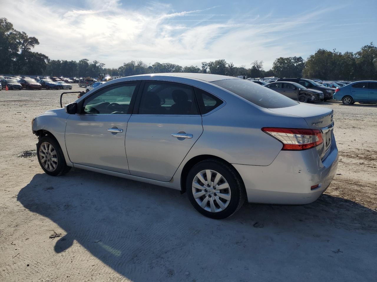 2014 Nissan Sentra - Image 2