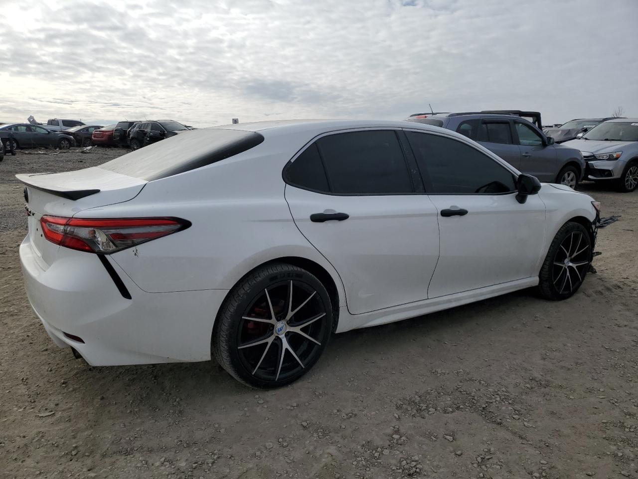 2018 Toyota Camry - Image 3