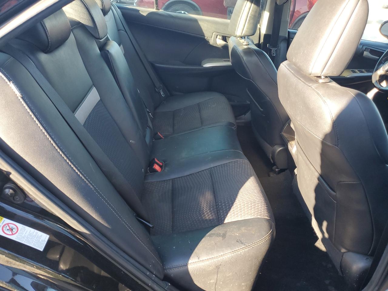 2014 Toyota Camry - Image 10
