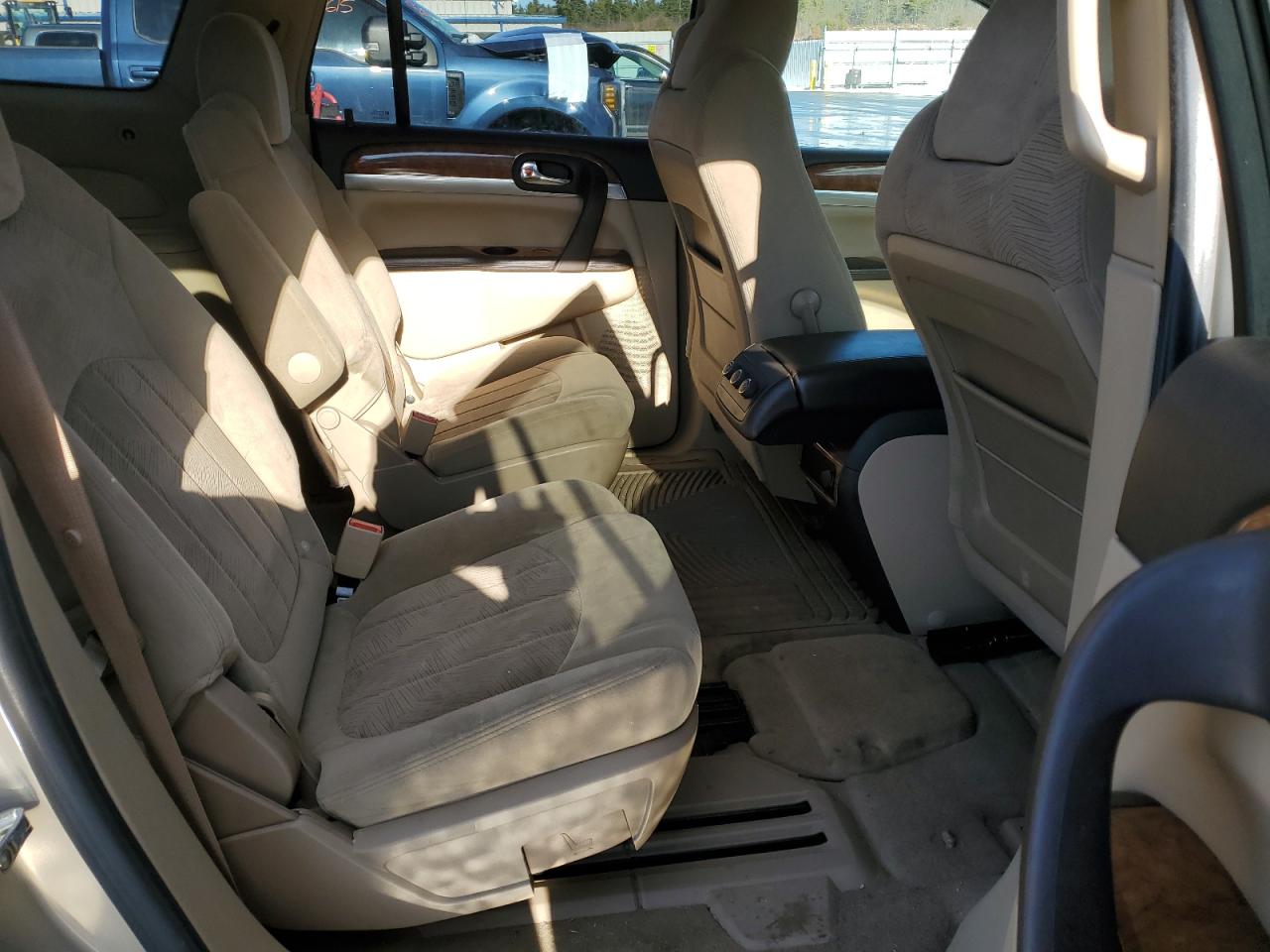 2009 Buick Enclave - Image 11