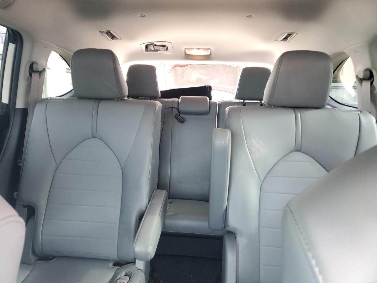 2021 Toyota Highlander - Image 10