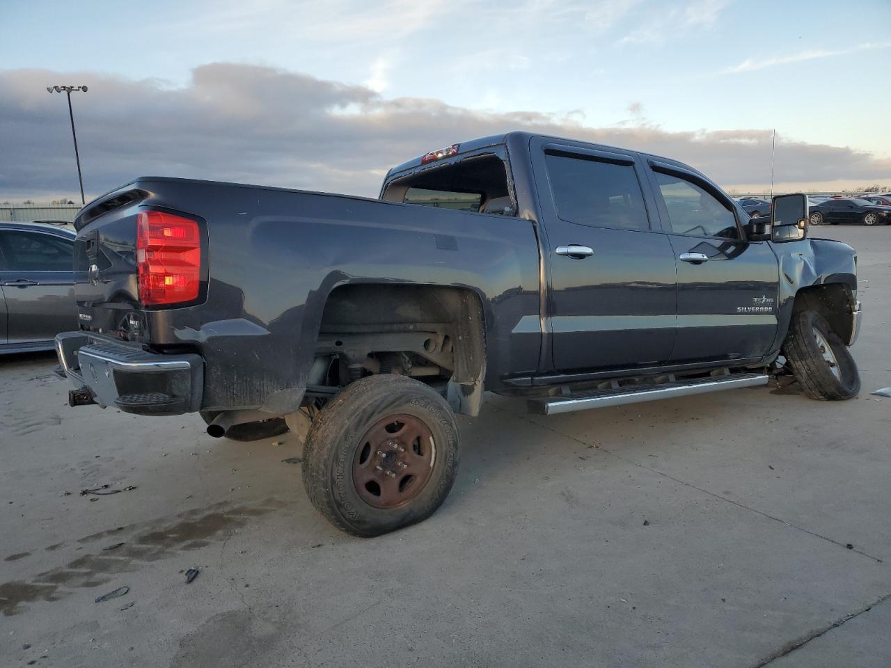 2014 Chevrolet Silverado - Image 3