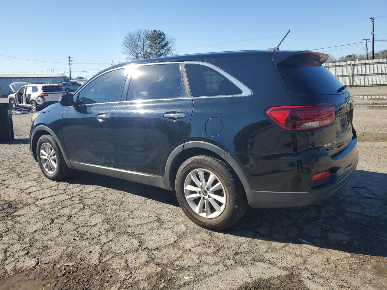 2019 Kia Sorento - Image 2