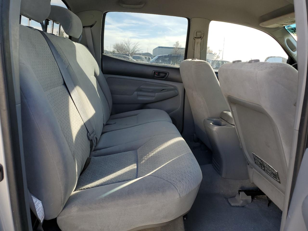 2005 Toyota Tacoma - Image 10
