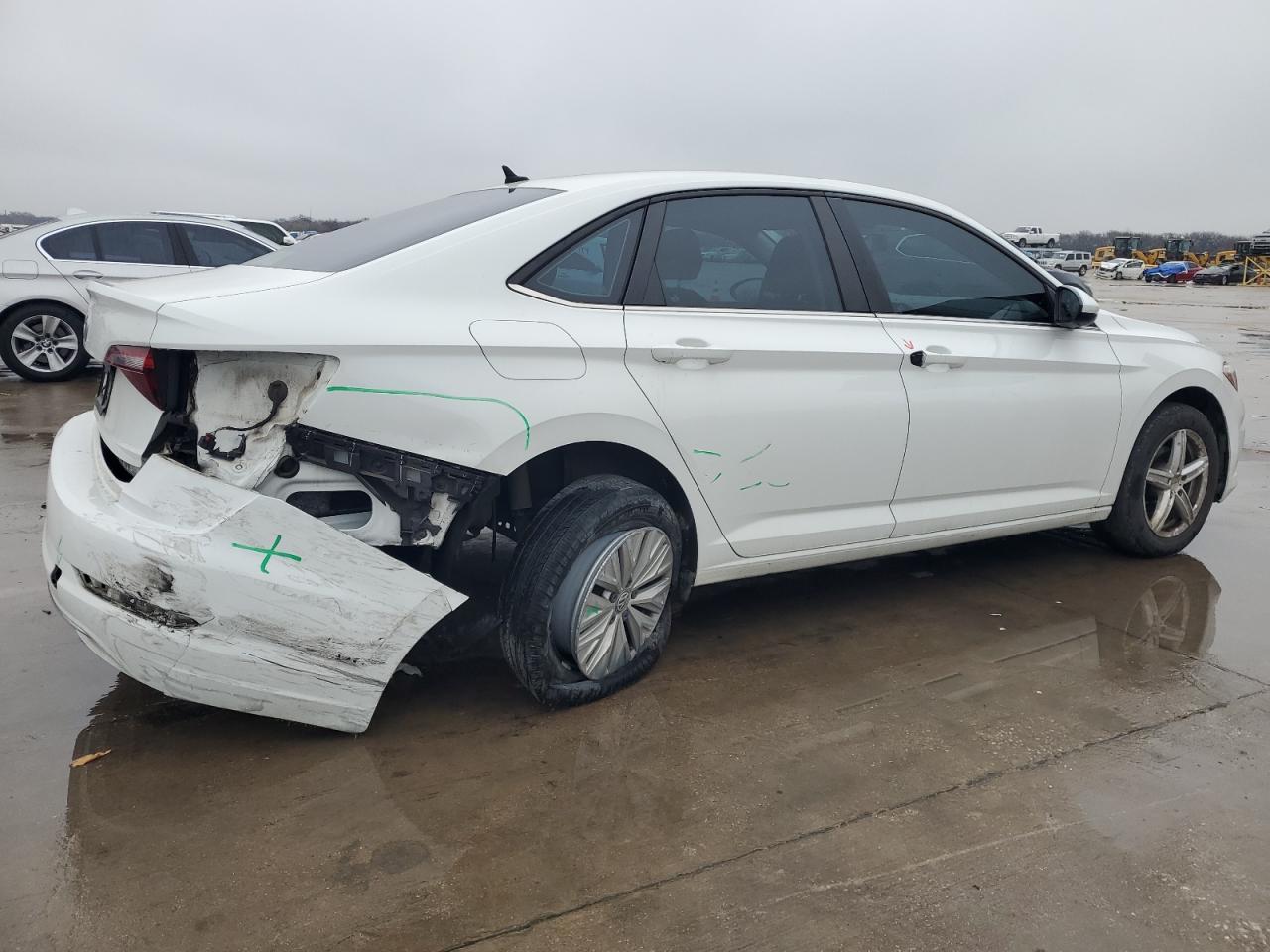 2019 Volkswagen Jetta - Image 3