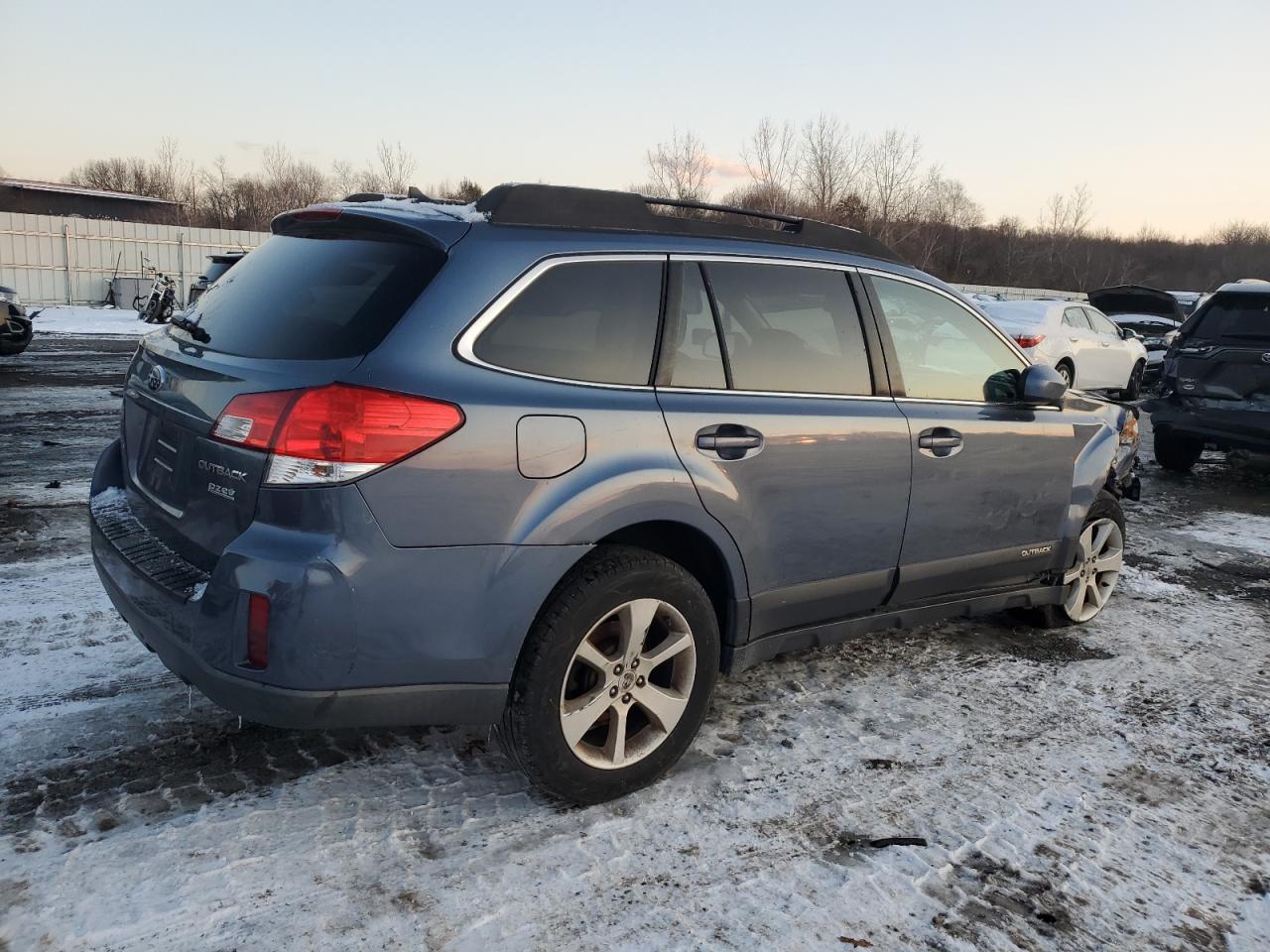 2014 Subaru Outback - Image 3