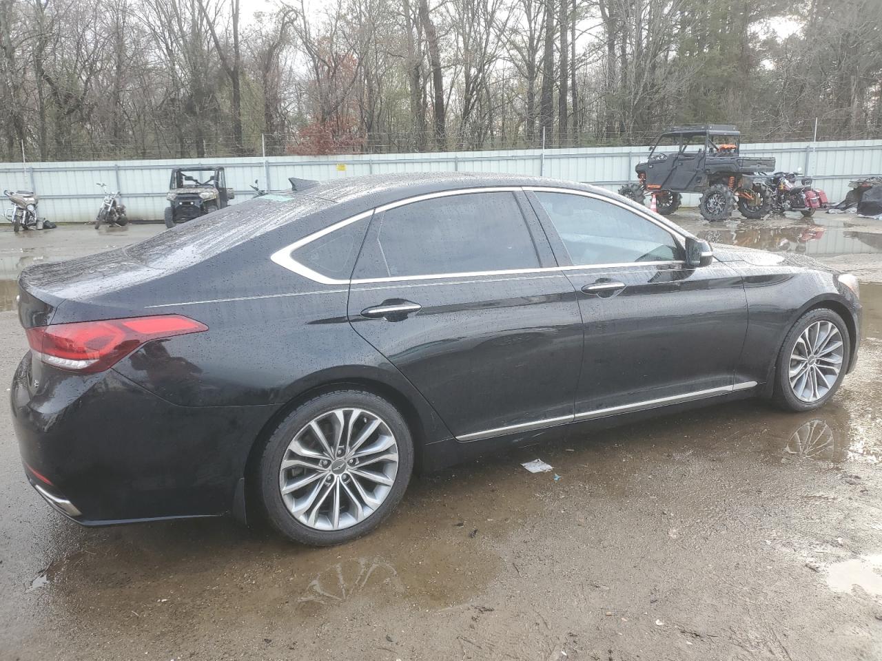 2015 Hyundai Genesis - Image 3