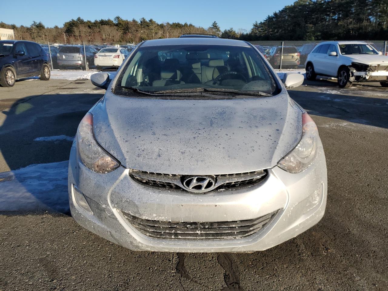 2012 Hyundai Elantra - Image 5