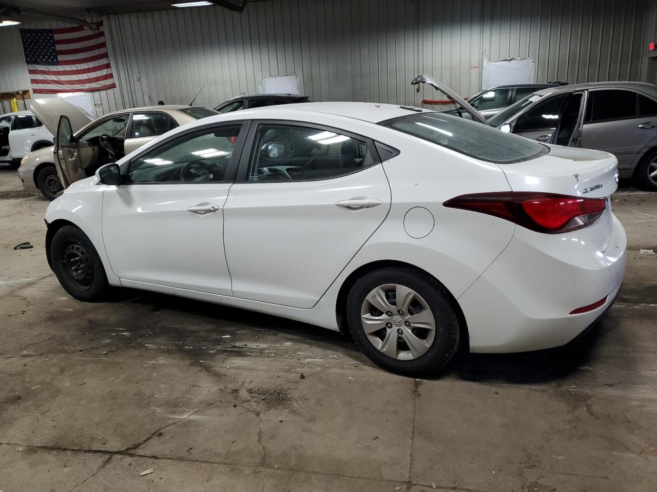 2016 Hyundai Elantra - Image 2
