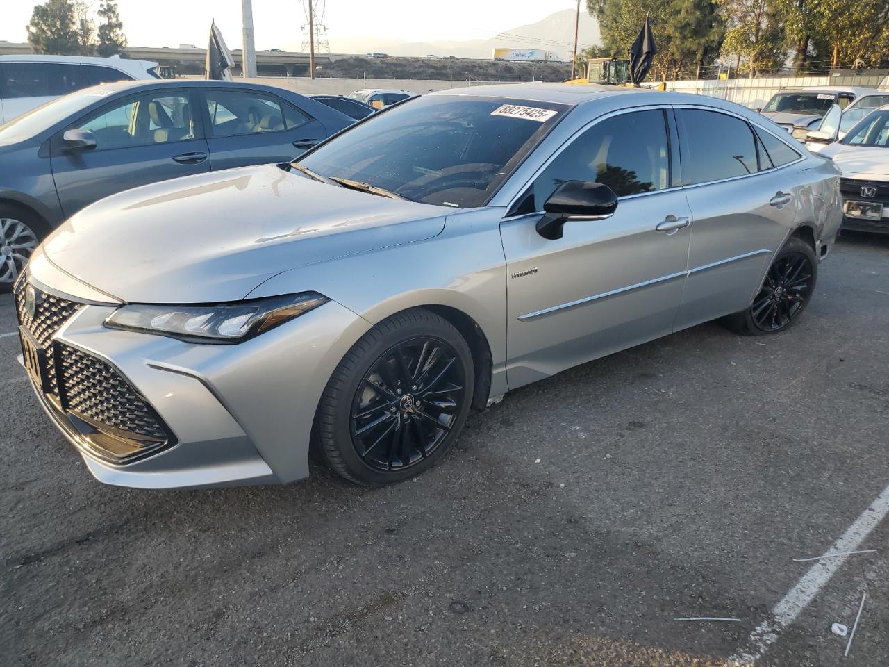 2021 Toyota Avalon - Image 1