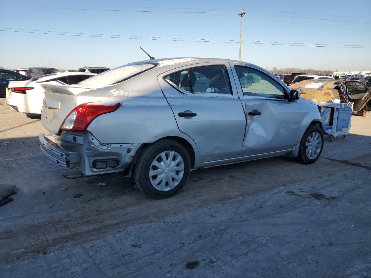 2019 Nissan Versa - Image 3
