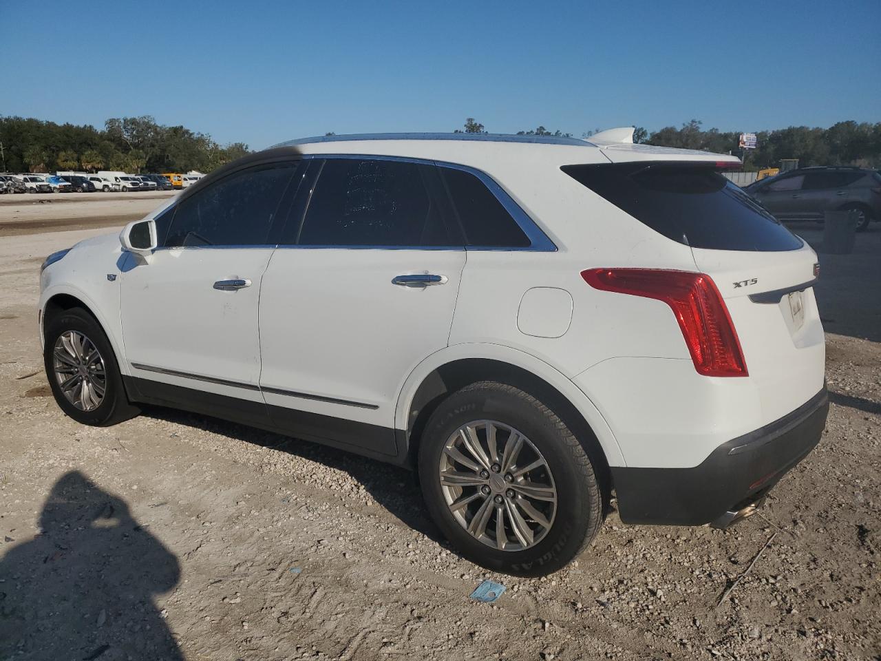 2018 Cadillac XT5 - Image 2