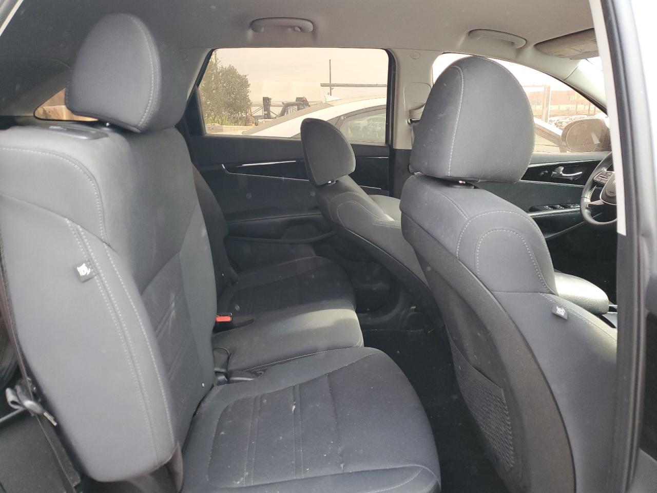 2019 Kia Sorento - Image 11