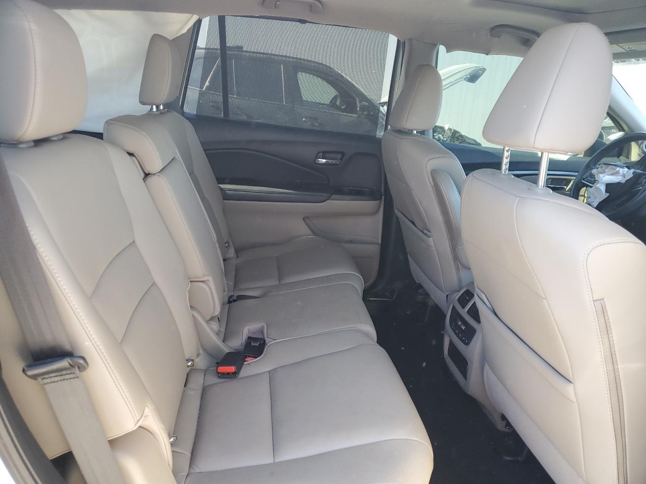 2022 Honda Pilot - Image 11