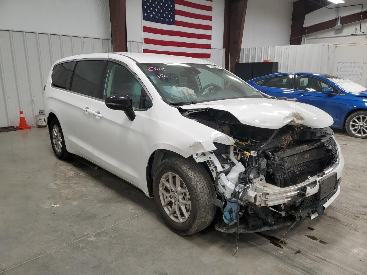 VIN 2C4RC1BG2RR149267 2024 CHRYSLER PACIFICA no.4