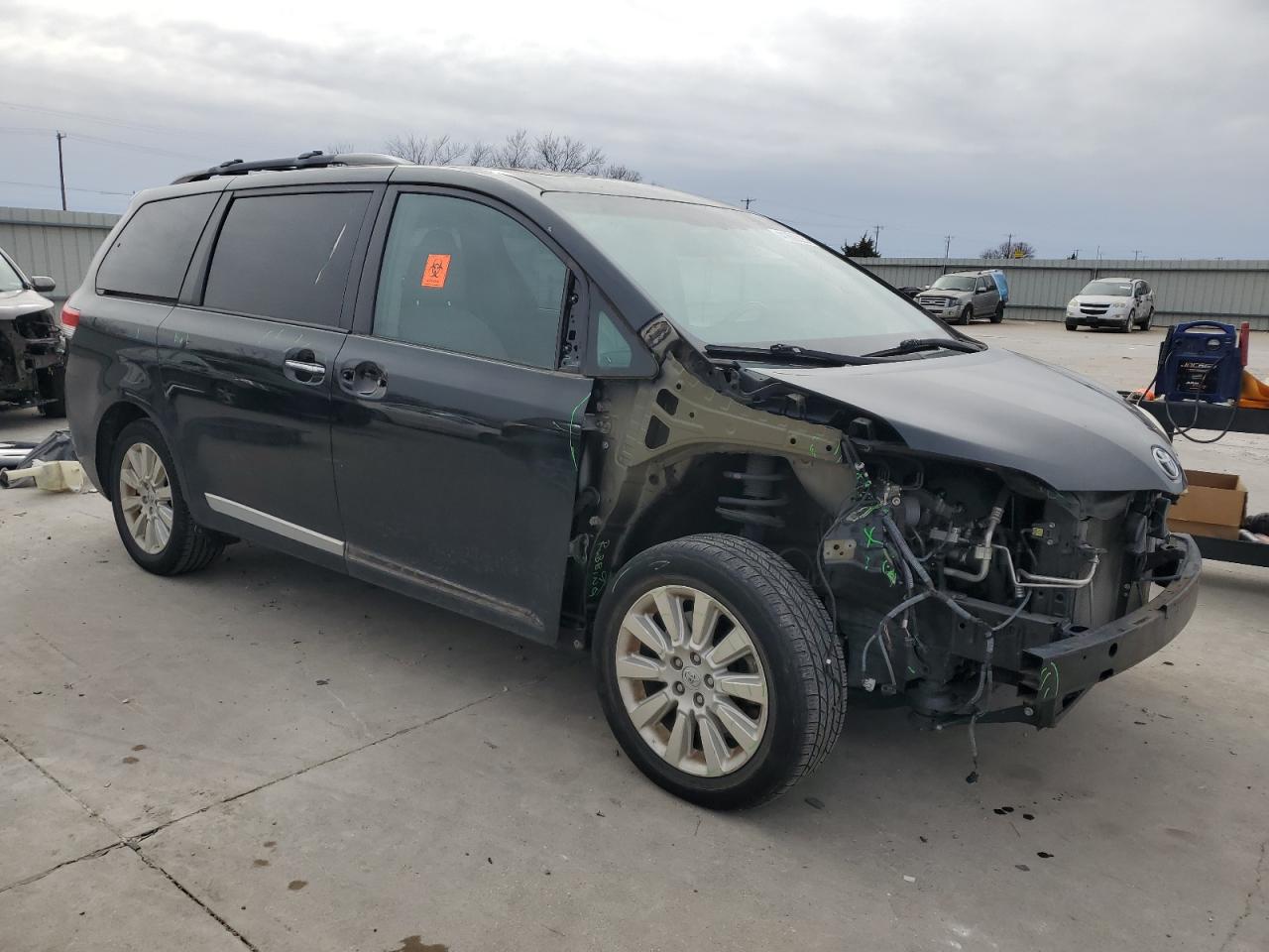 2014 Toyota Sienna - Image 4