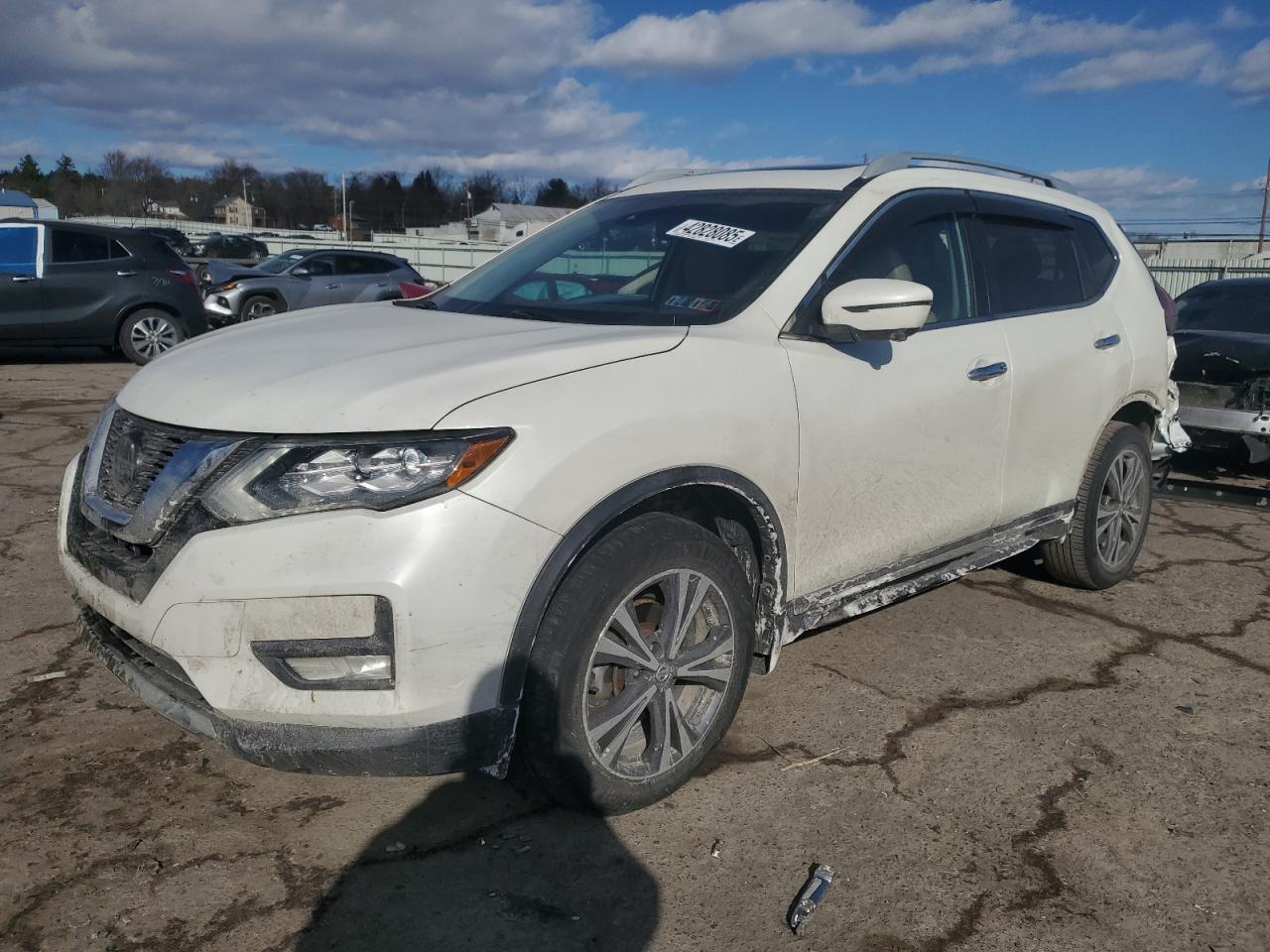 2018 Nissan Rogue - Image 1