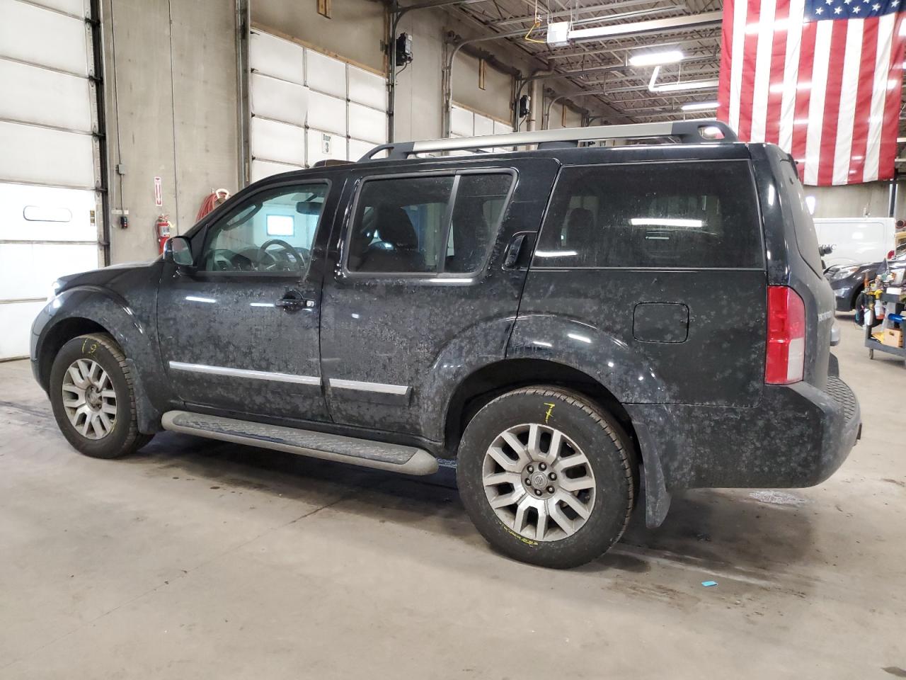 2012 Nissan Pathfinder - Image 2