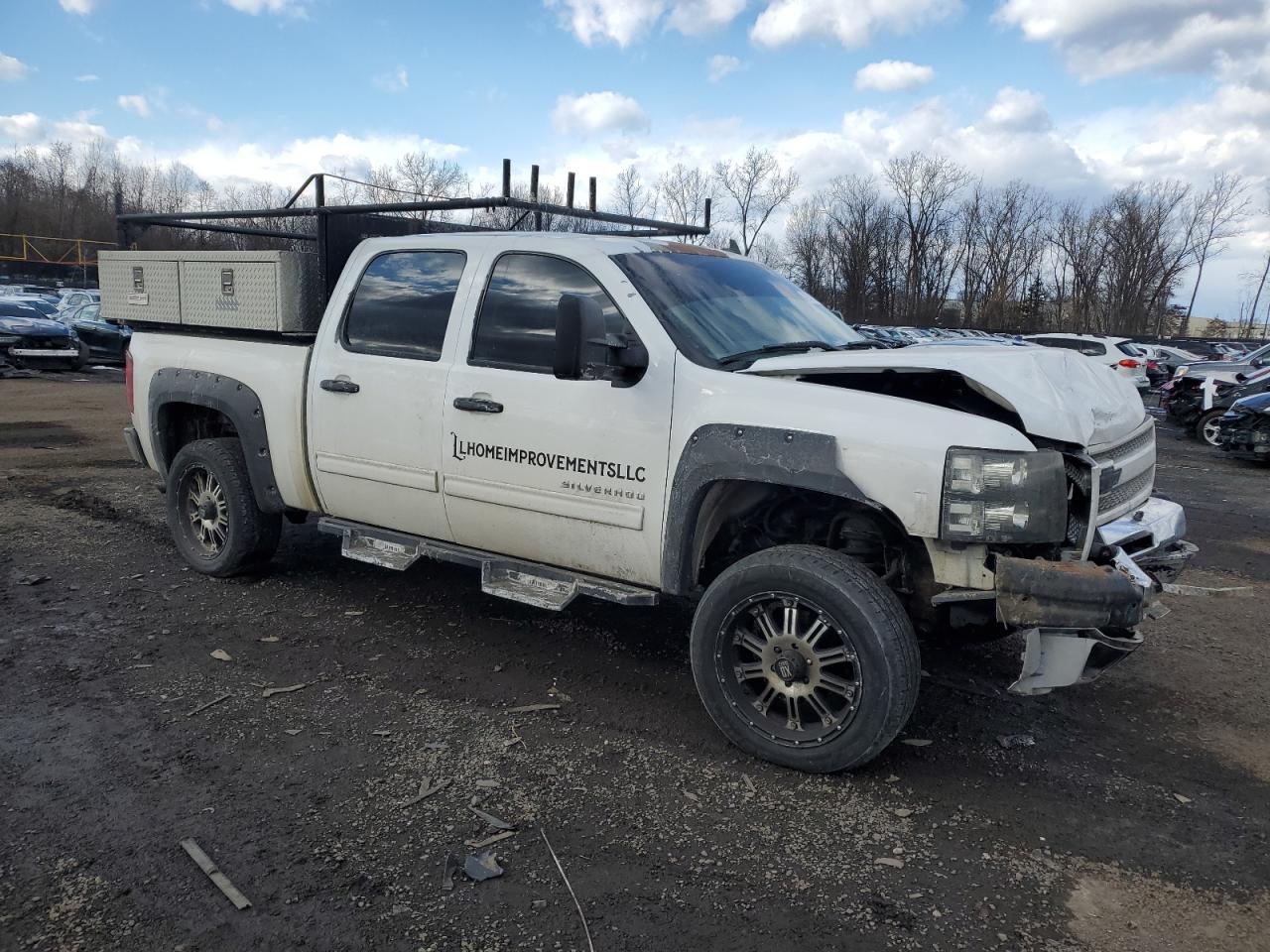 2013 Chevrolet Silverado - Image 4