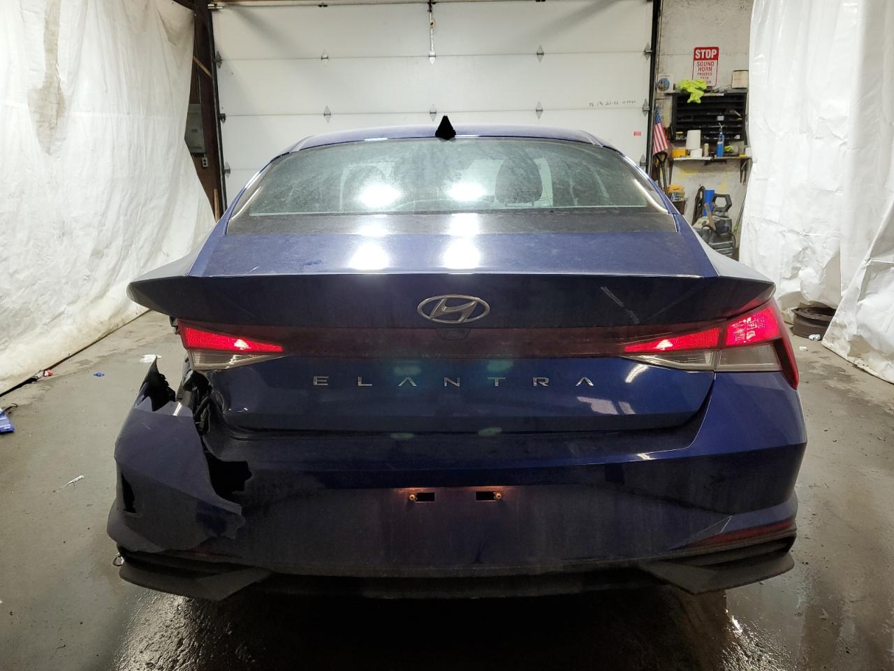 2023 Hyundai Elantra - Image 6