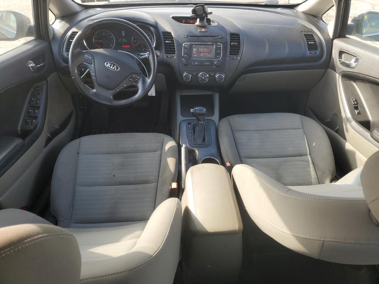 2015 Kia Forte - Image 8