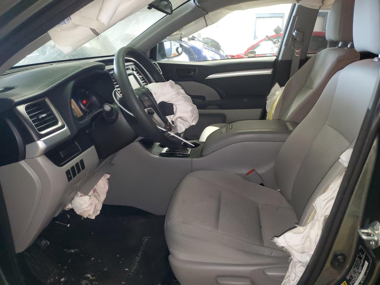 2015 Toyota Highlander - Image 7