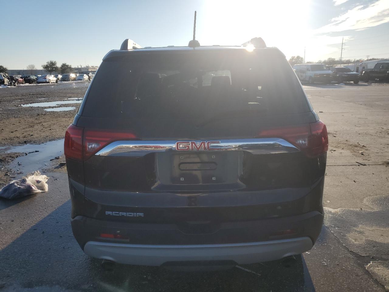 2017 GMC Acadia - Image 6