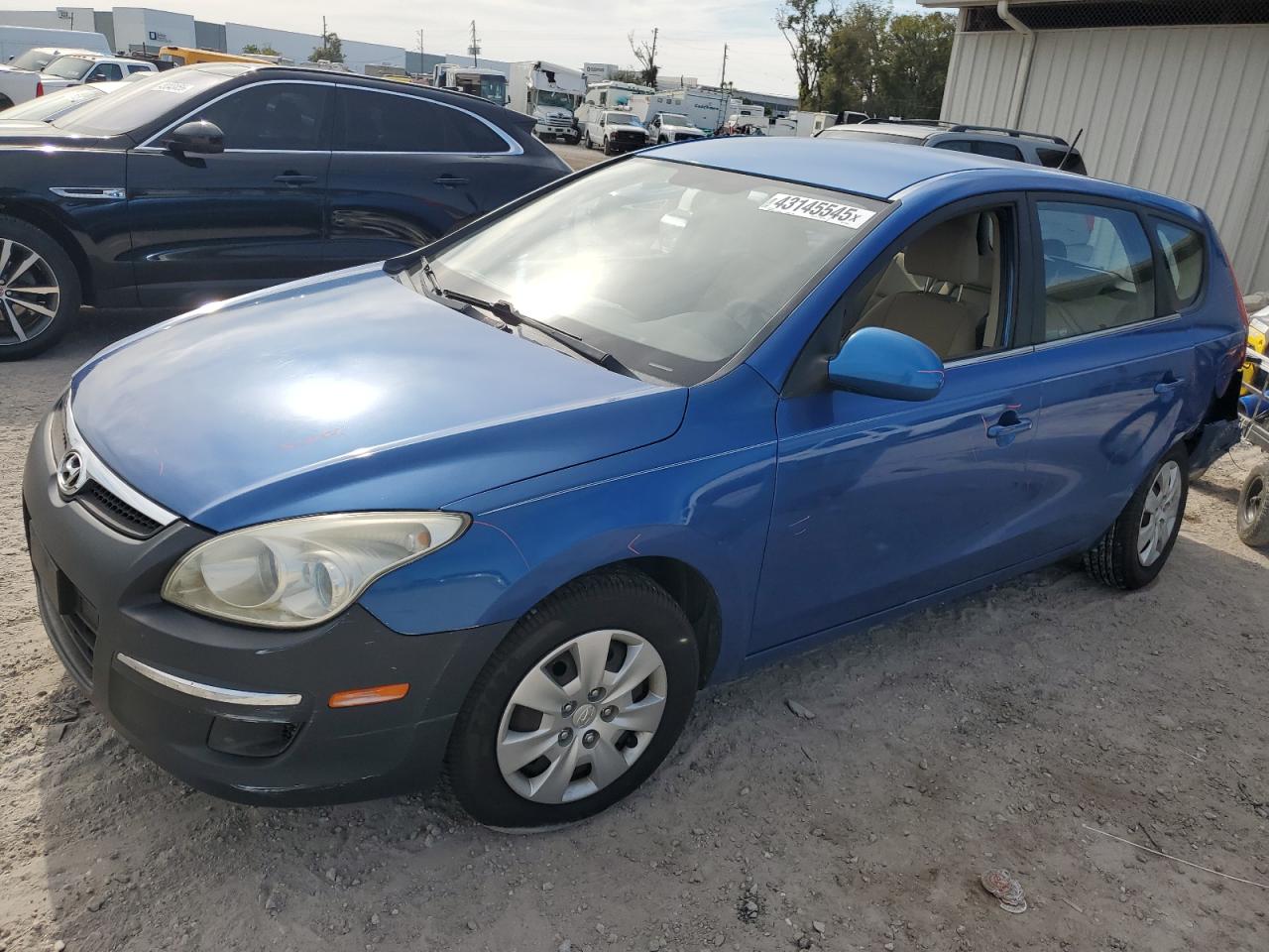 2010 Hyundai Elantra - Image 1