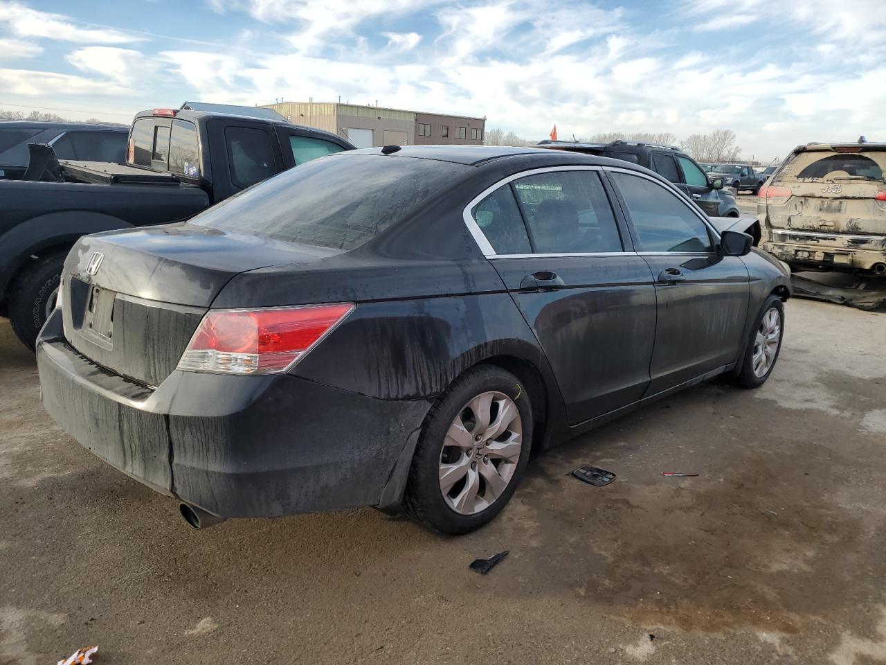 2010 Honda Accord - Image 3