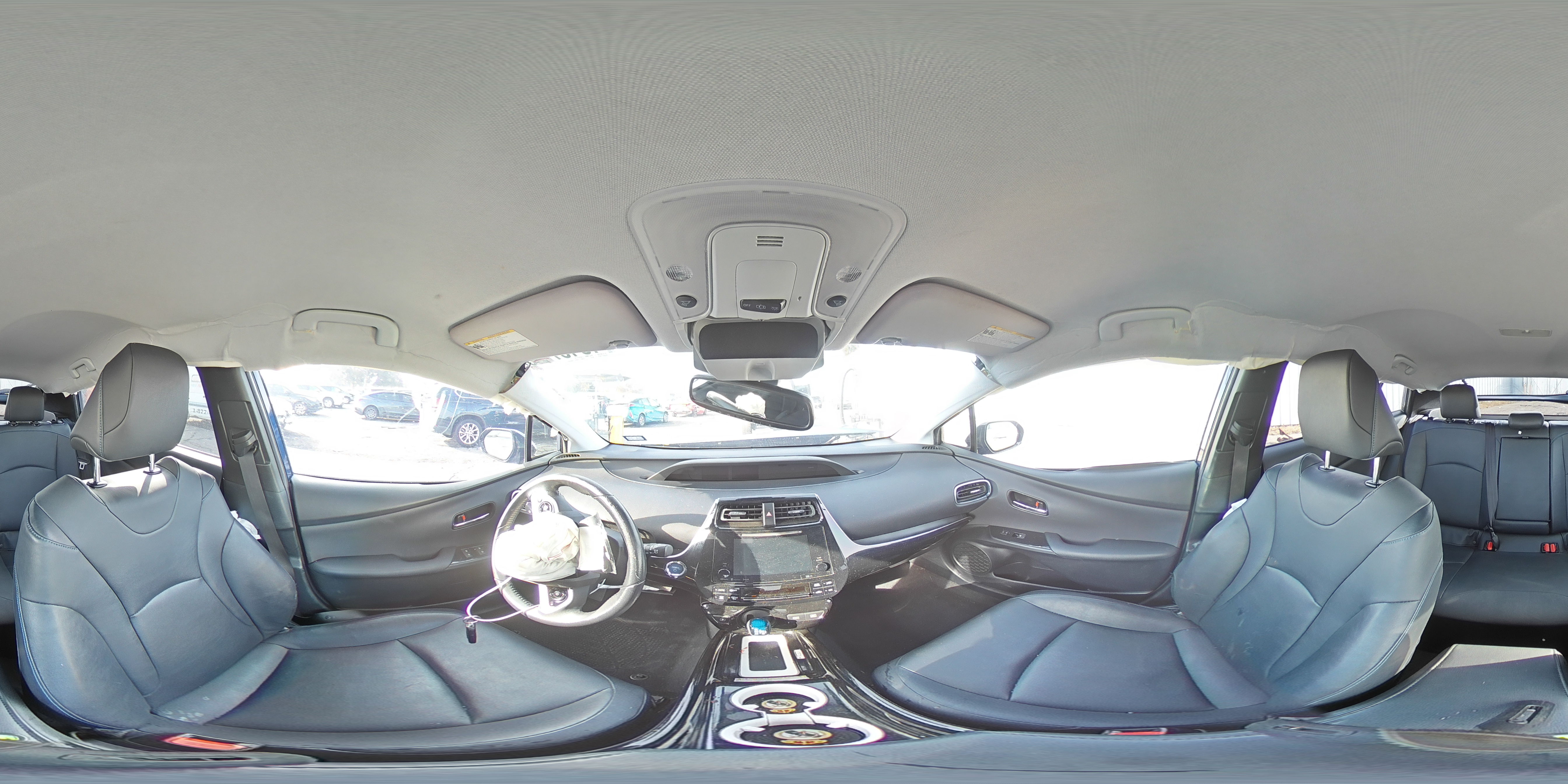 2016 Toyota Prius - Image 12