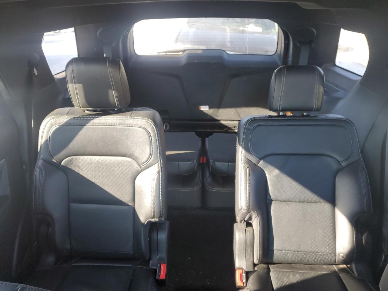 2017 Ford Explorer - Image 10