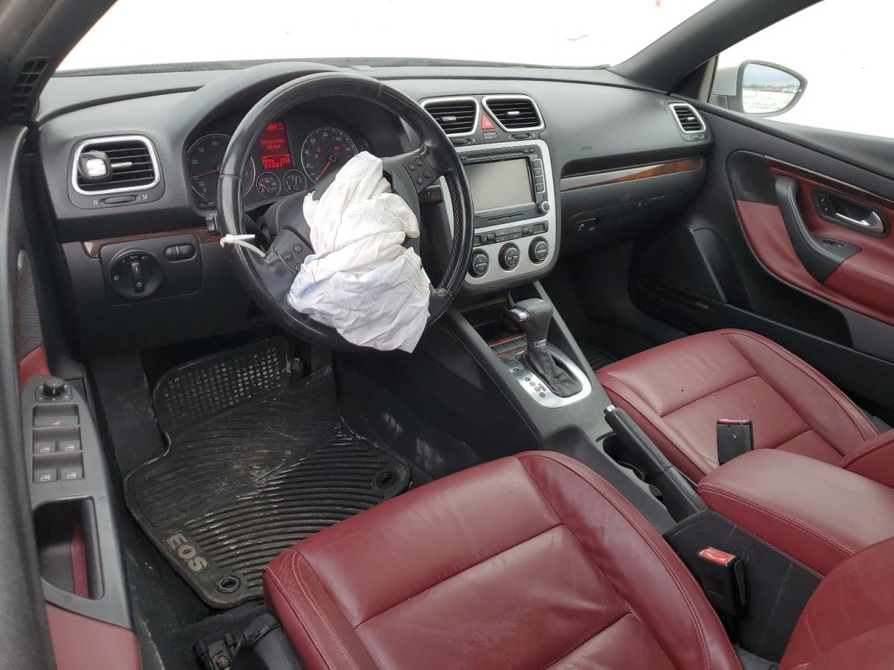 2009 Volkswagen Eos - Image 8