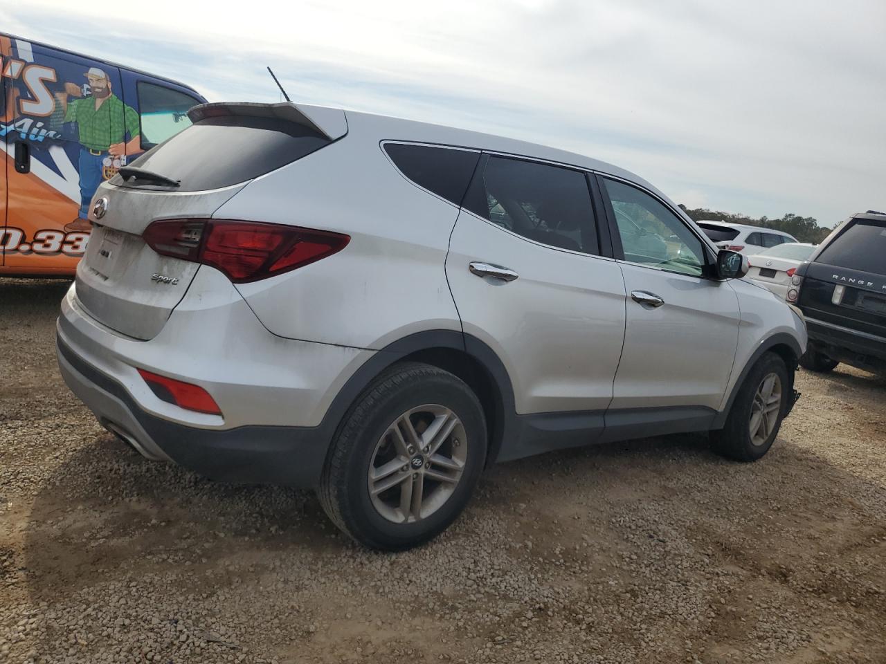 2018 Hyundai Santa Fe - Image 3