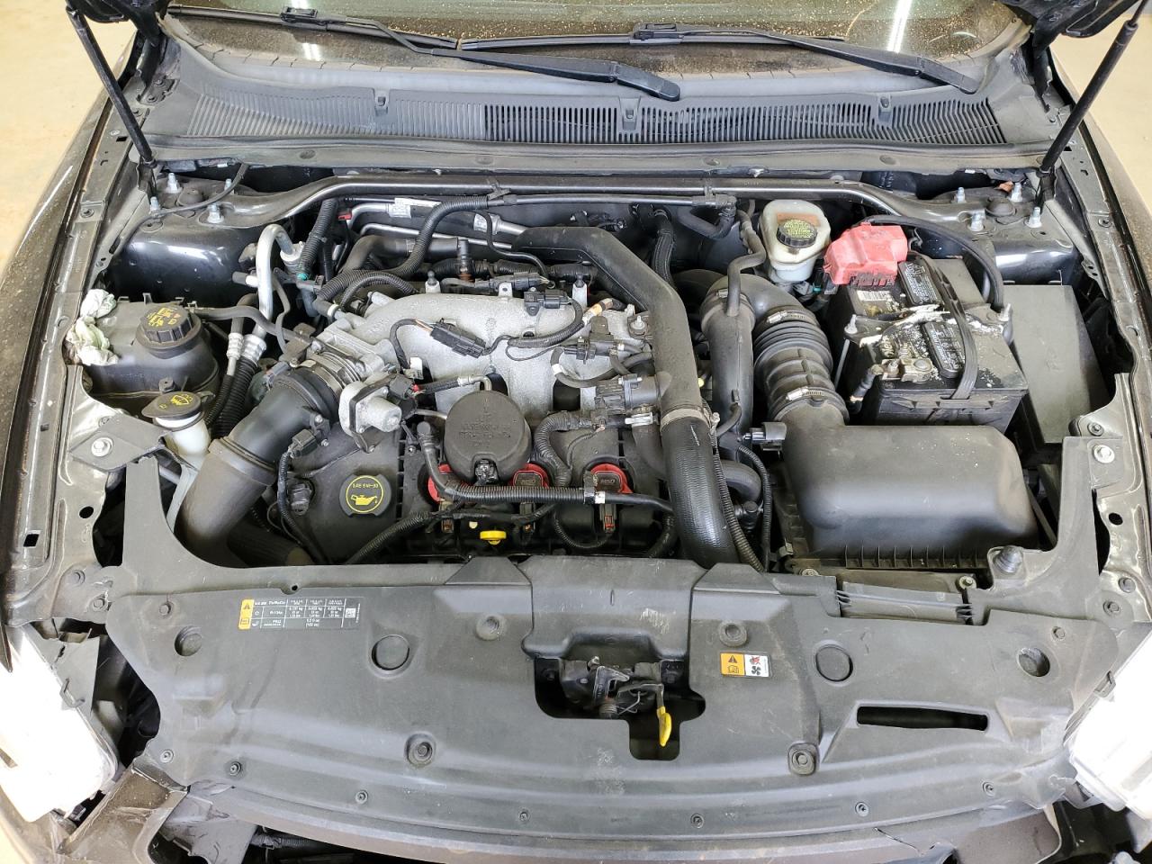 2015 Ford Taurus - Image 11