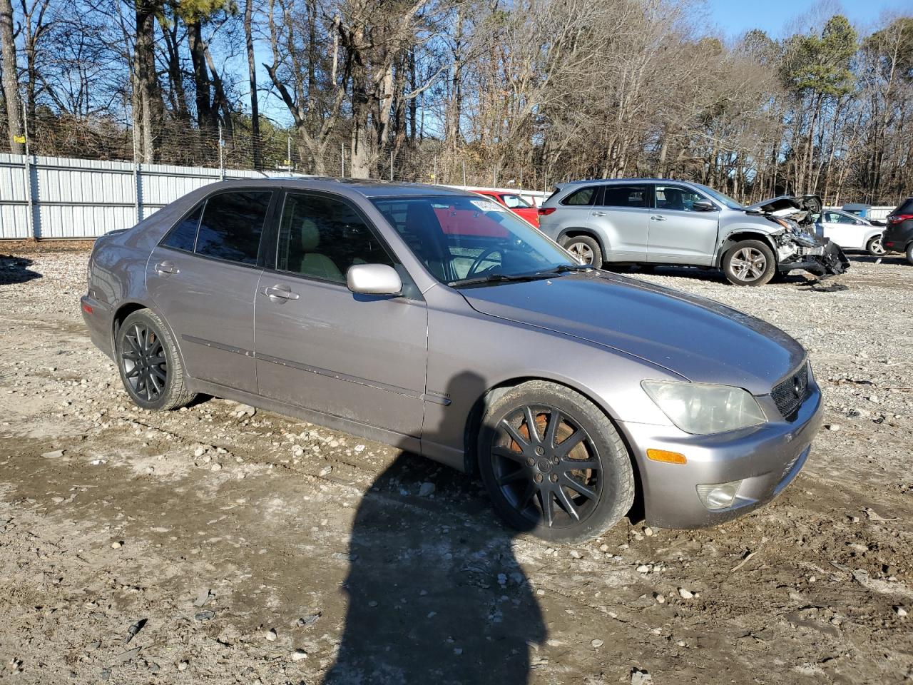 2003 Lexus IS - Image 4