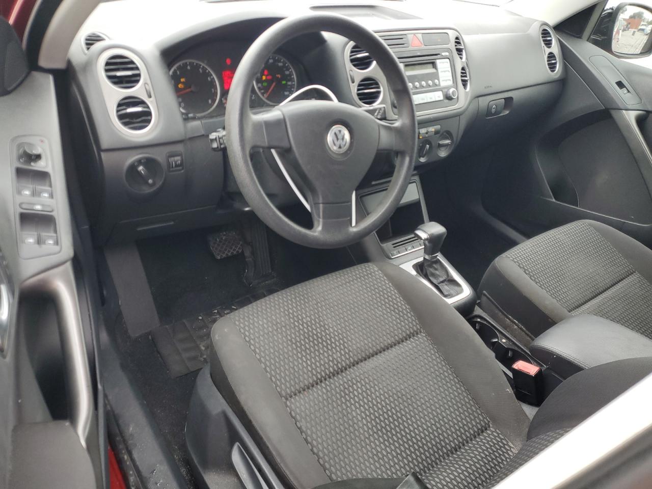 2009 Volkswagen Tiguan - Image 8