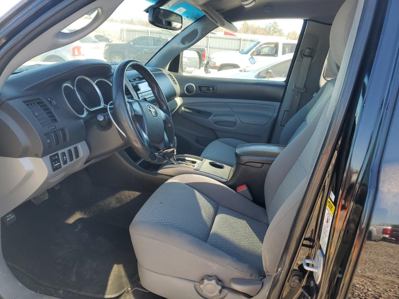 2012 Toyota Tacoma - Image 7