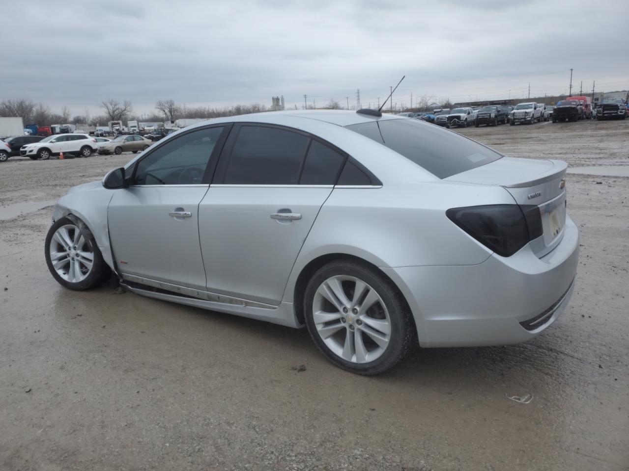 2015 Chevrolet Cruze - Image 2