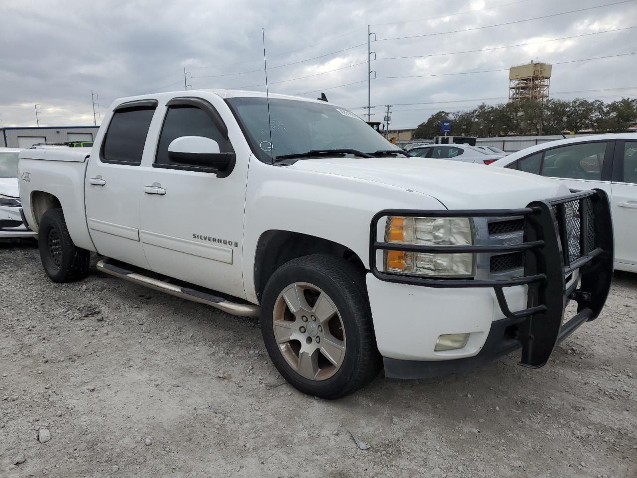 2009 Chevrolet Silverado - Image 4