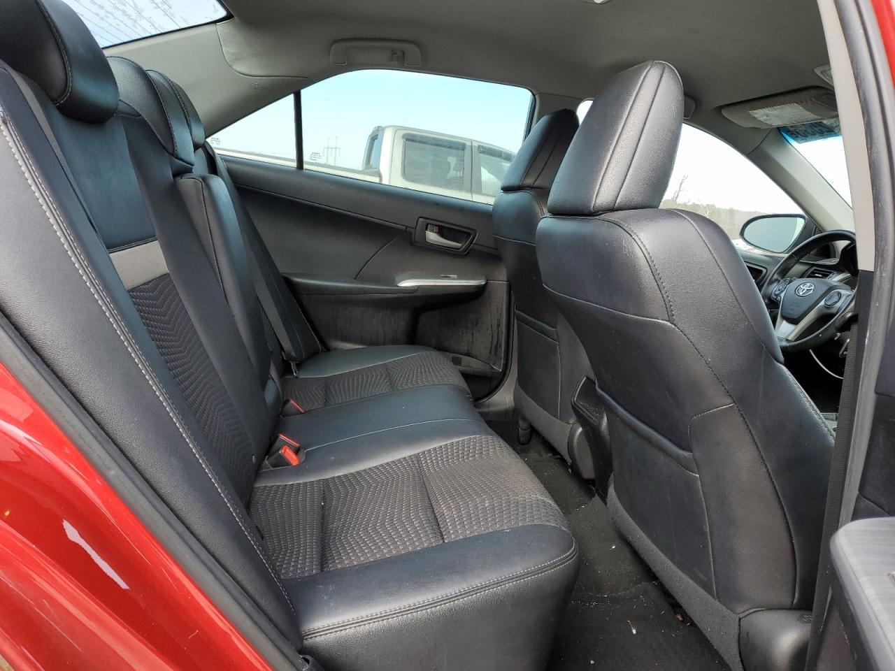 2014 Toyota Camry - Image 10