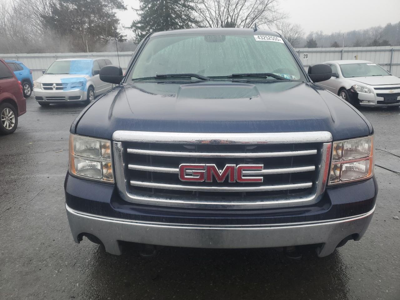 2012 GMC Sierra - Image 5