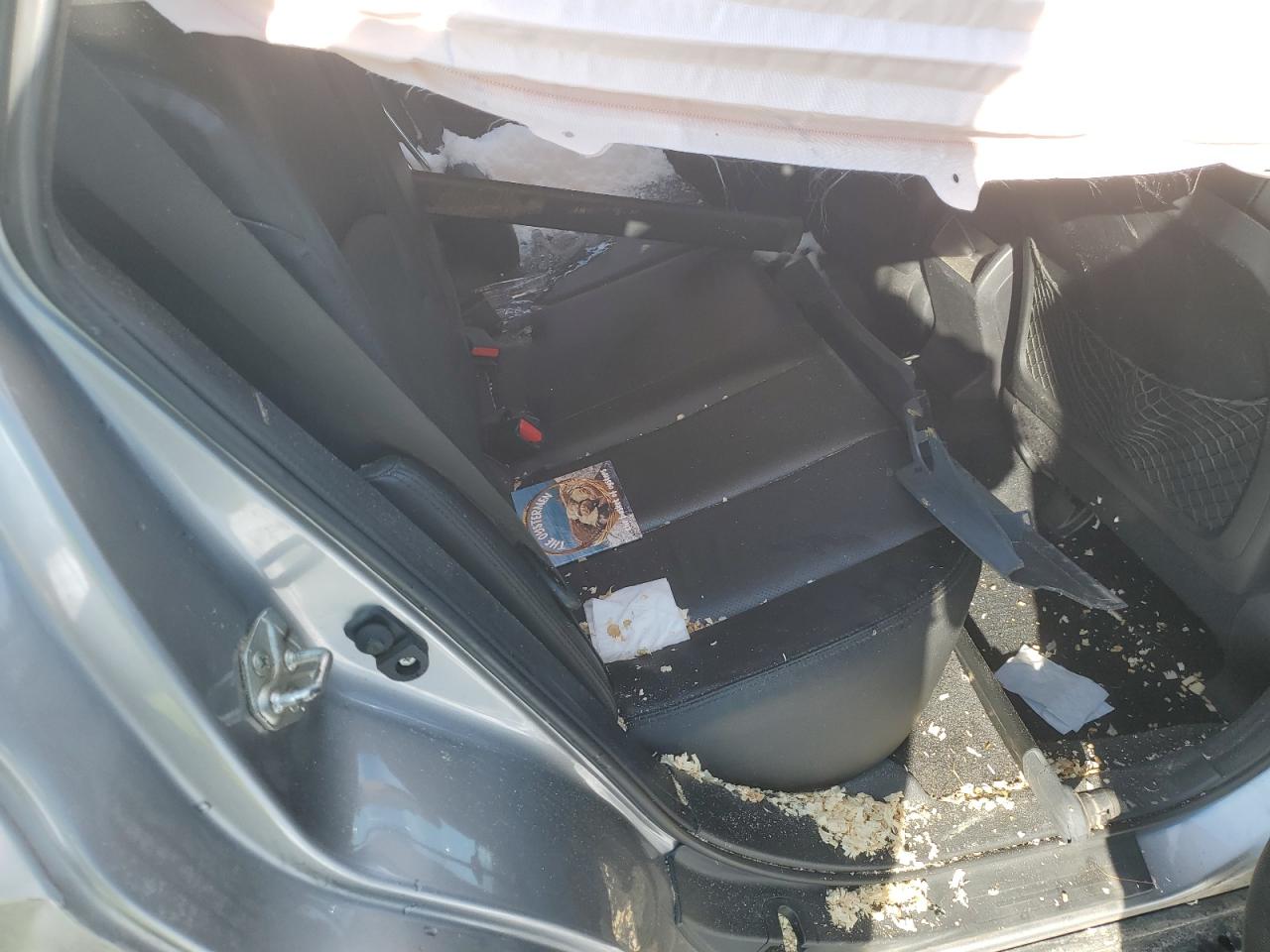 2011 Subaru Outback - Image 11