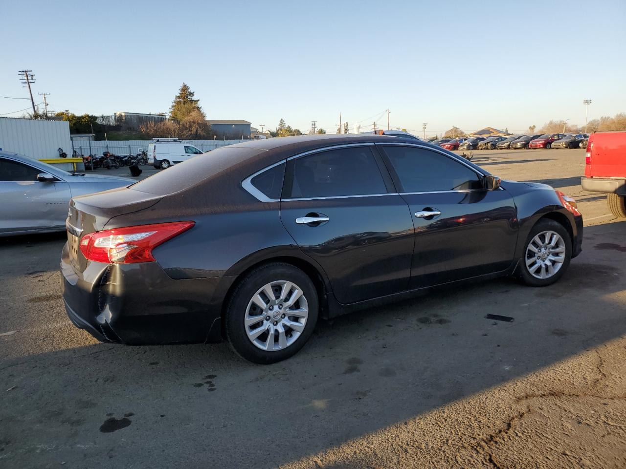 2017 Nissan Altima - Image 3