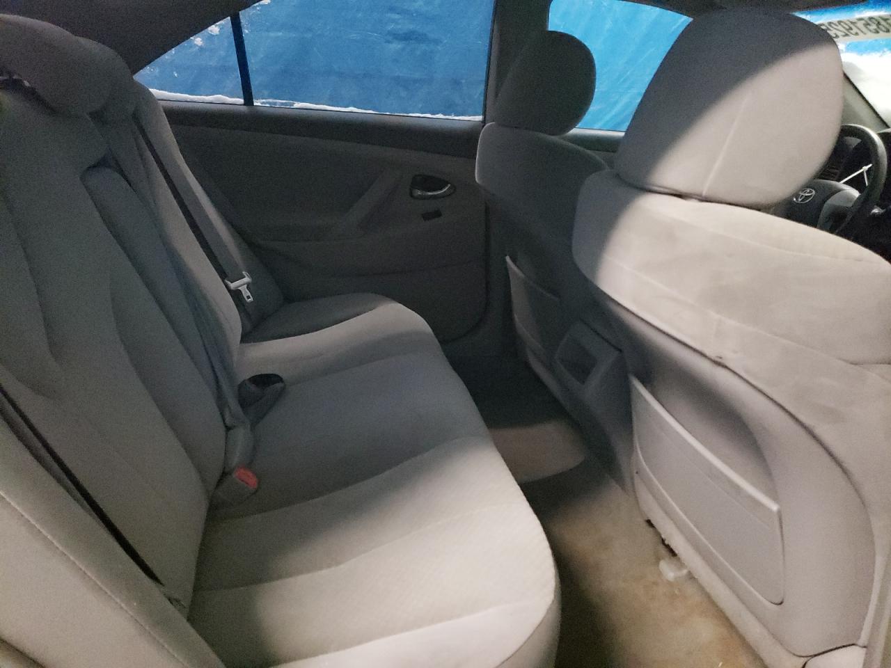 2009 Toyota Camry - Image 10