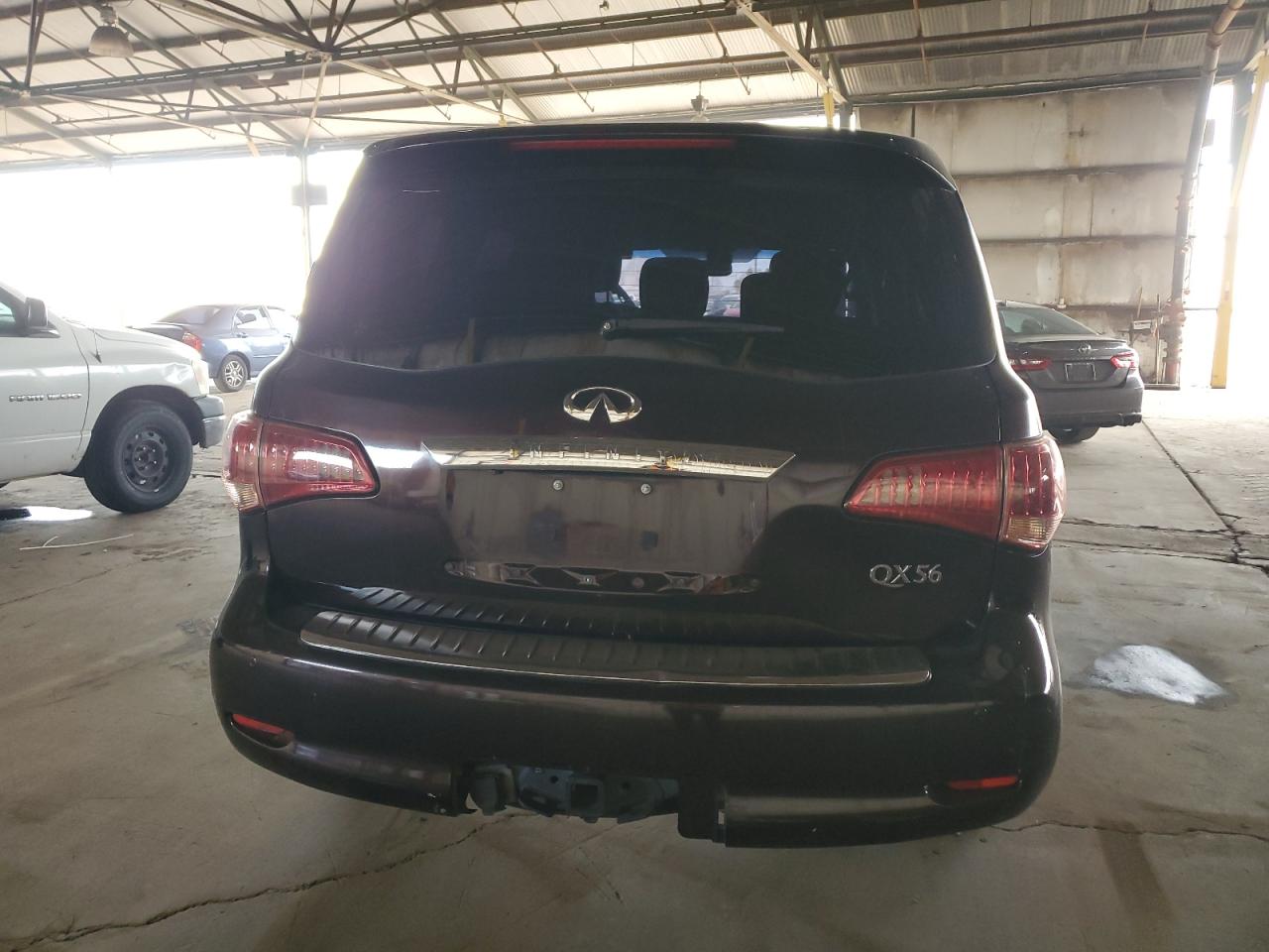 2012 Infiniti QX56 - Image 6