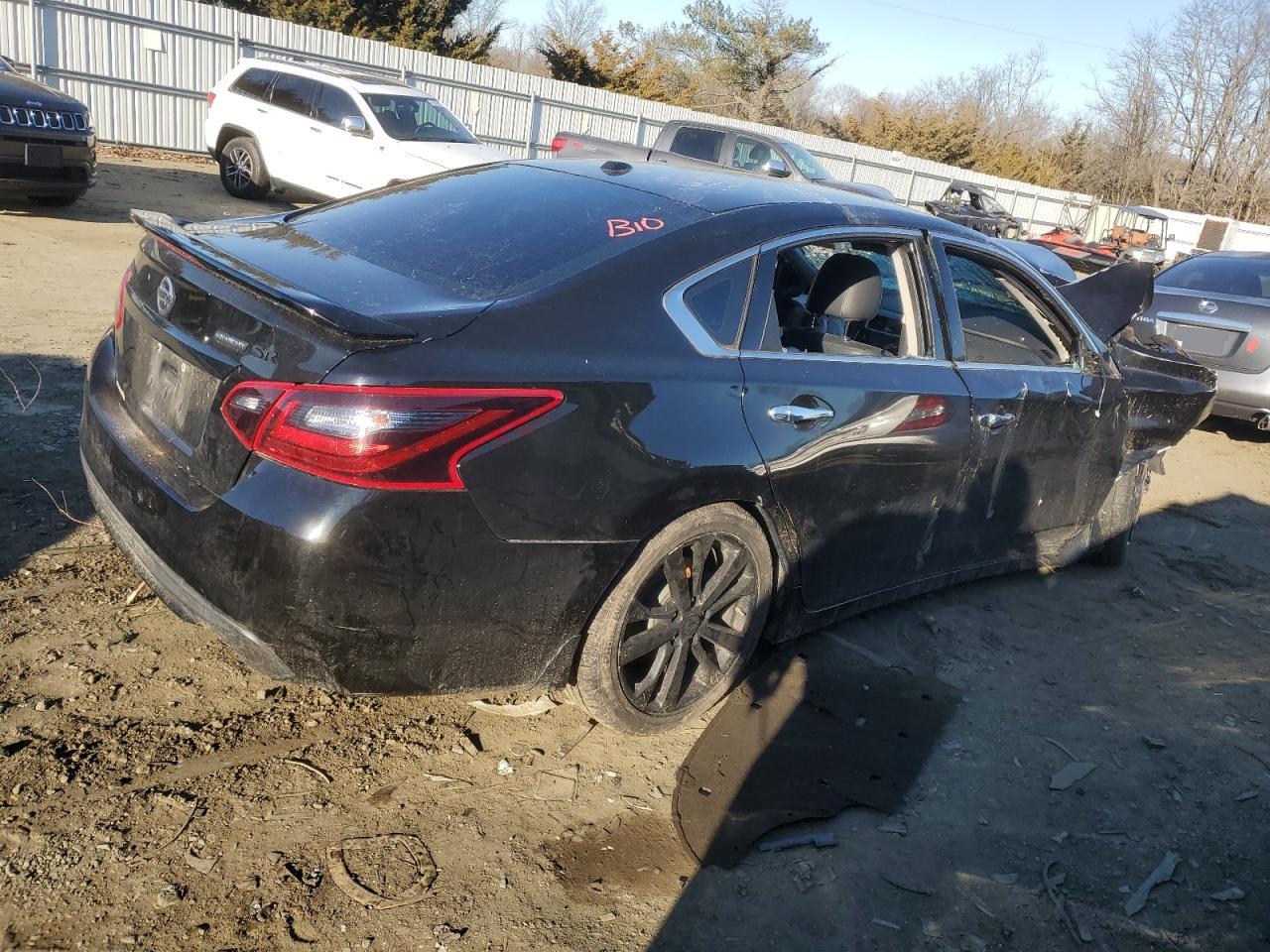 2018 Nissan Altima - Image 3